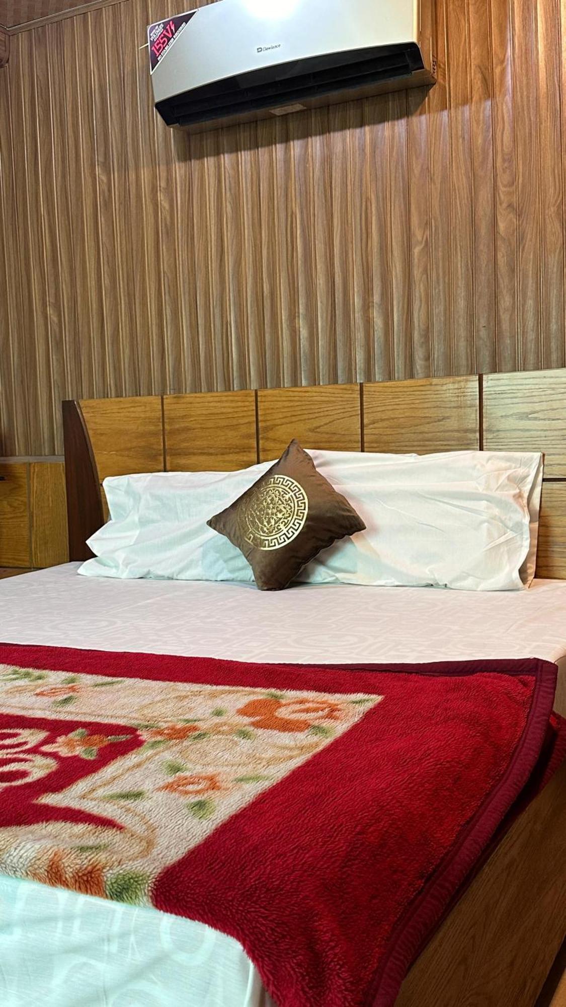 Baoo Jee Hotel Islamabad Rawalpindi Bagian luar foto