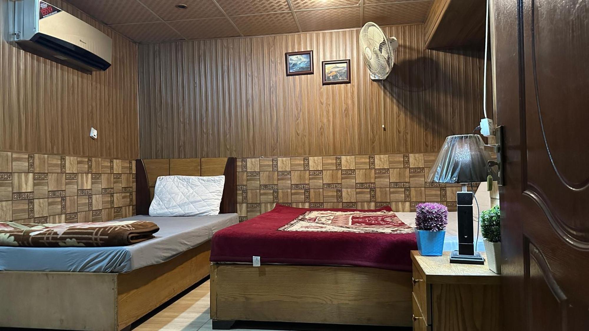 Baoo Jee Hotel Islamabad Rawalpindi Bagian luar foto