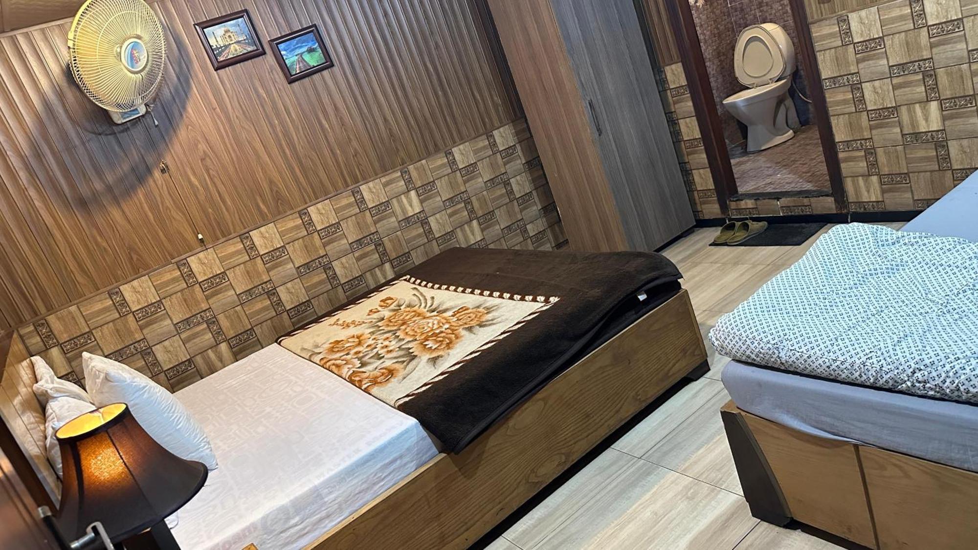Baoo Jee Hotel Islamabad Rawalpindi Bagian luar foto
