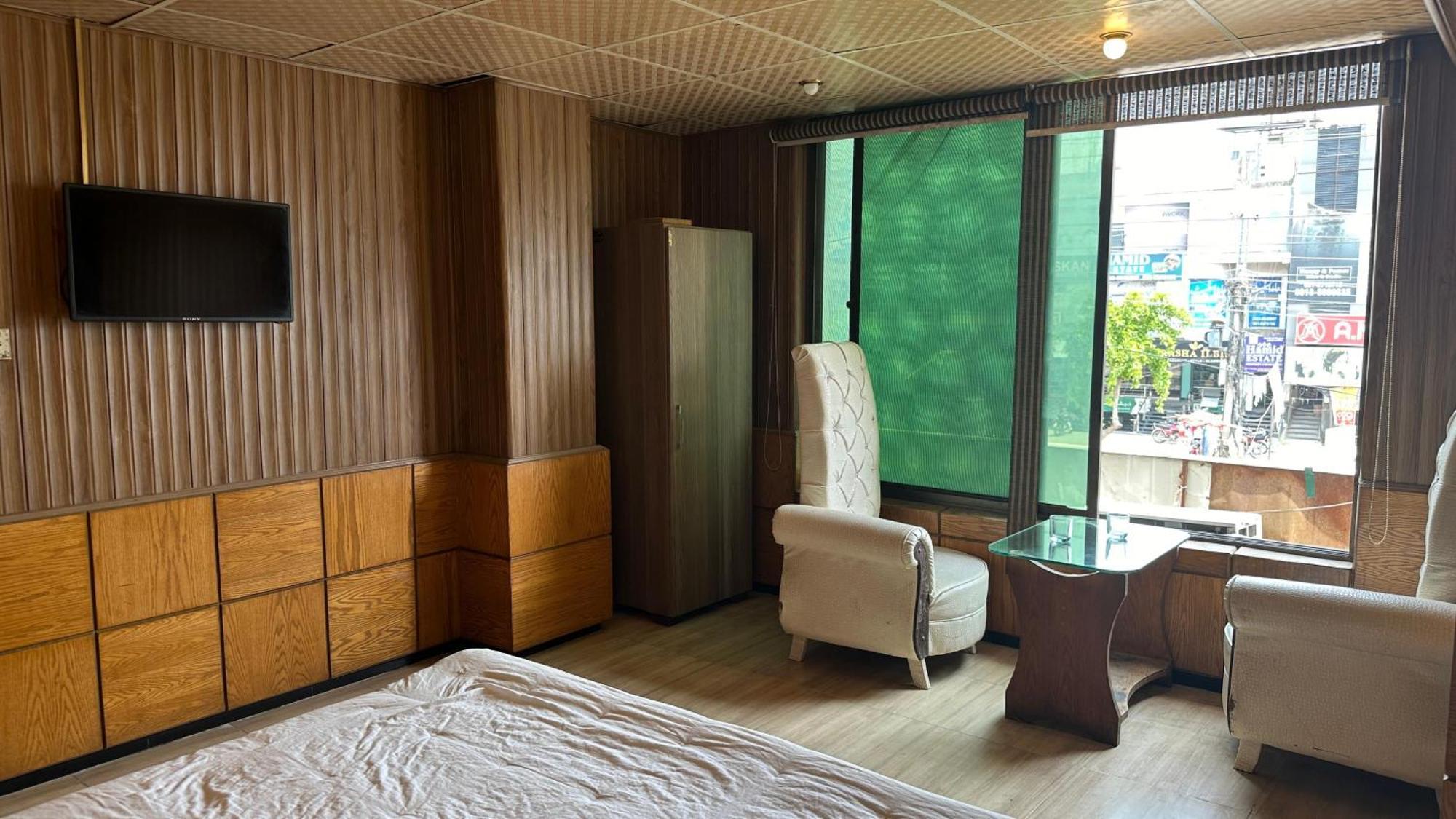 Baoo Jee Hotel Islamabad Rawalpindi Bagian luar foto