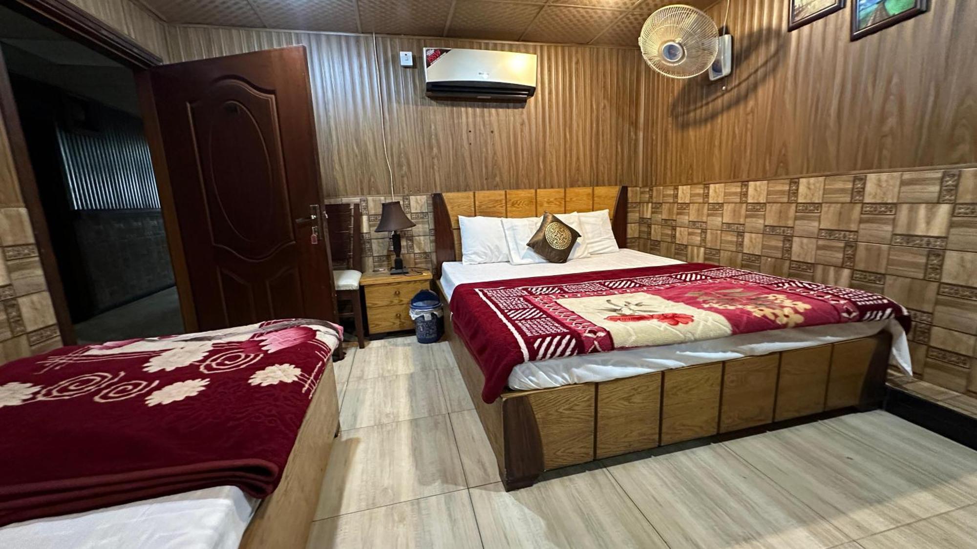 Baoo Jee Hotel Islamabad Rawalpindi Bagian luar foto