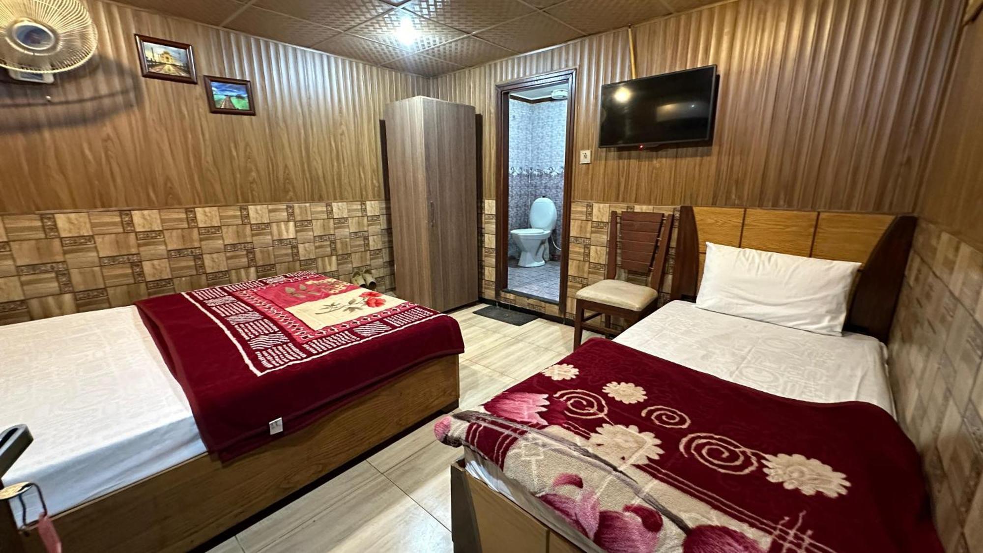 Baoo Jee Hotel Islamabad Rawalpindi Bagian luar foto