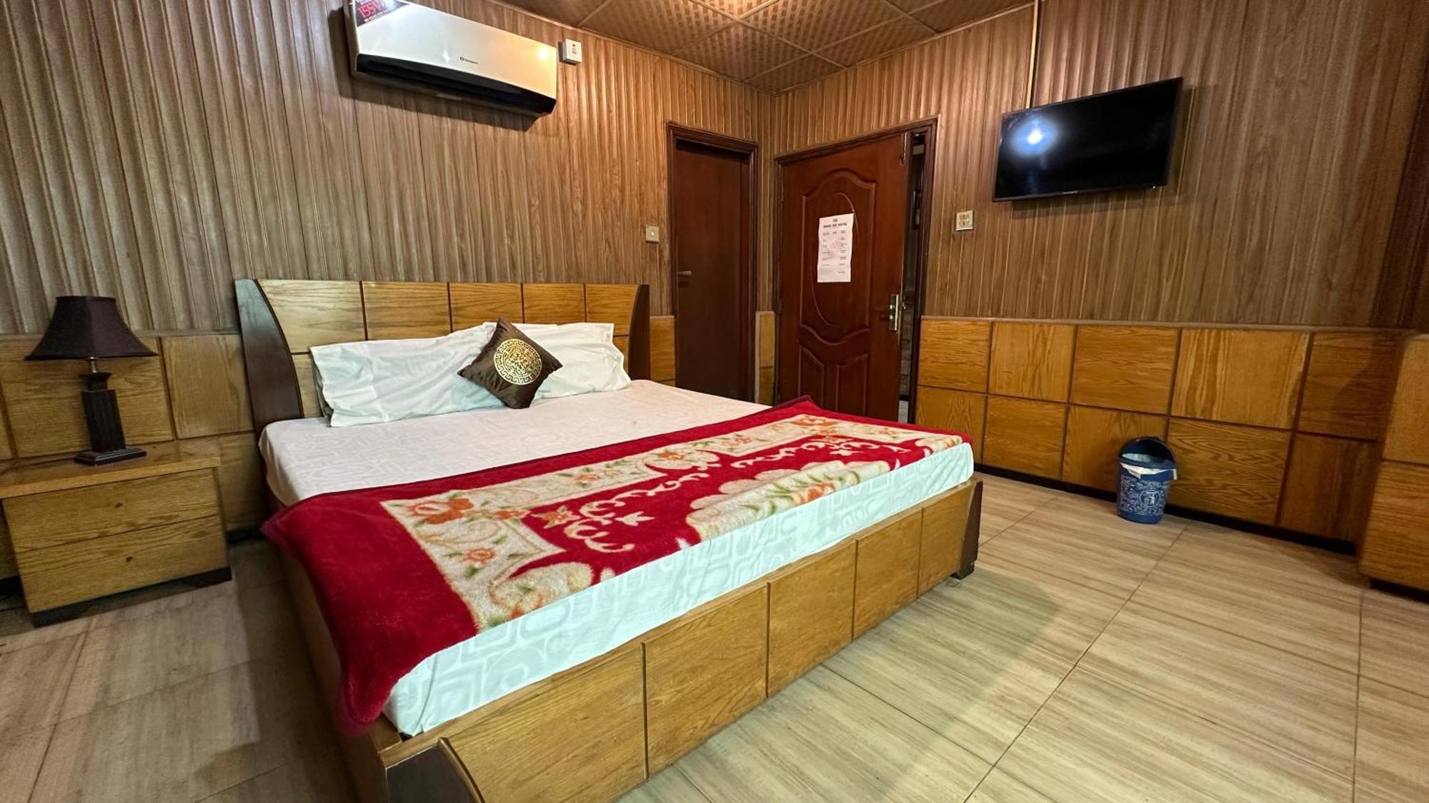 Baoo Jee Hotel Islamabad Rawalpindi Bagian luar foto