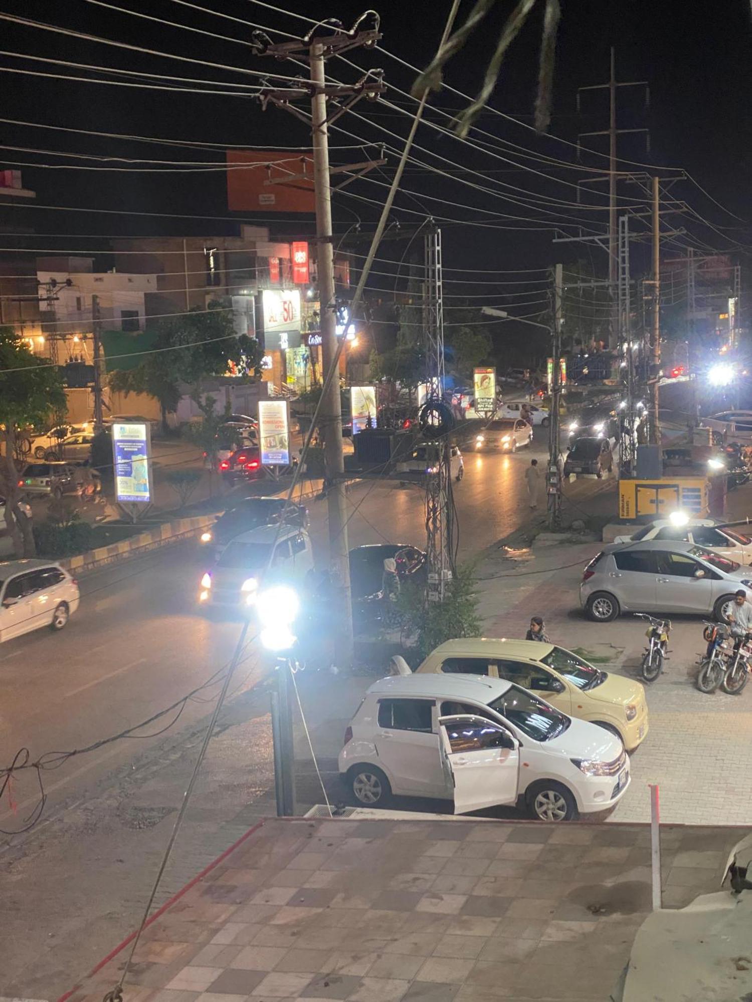 Baoo Jee Hotel Islamabad Rawalpindi Bagian luar foto