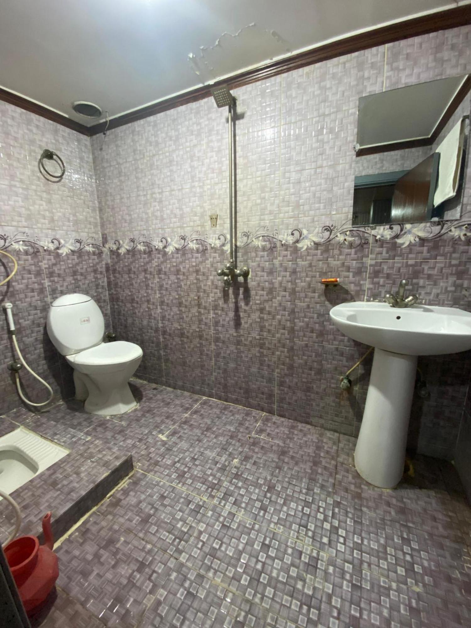 Baoo Jee Hotel Islamabad Rawalpindi Bagian luar foto