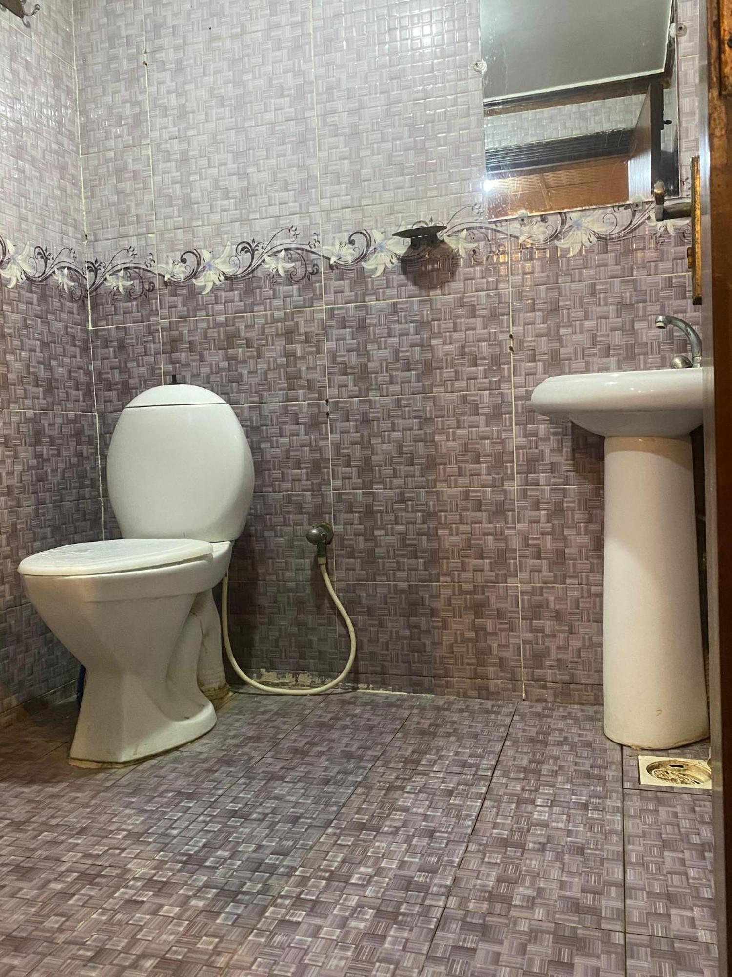 Baoo Jee Hotel Islamabad Rawalpindi Bagian luar foto