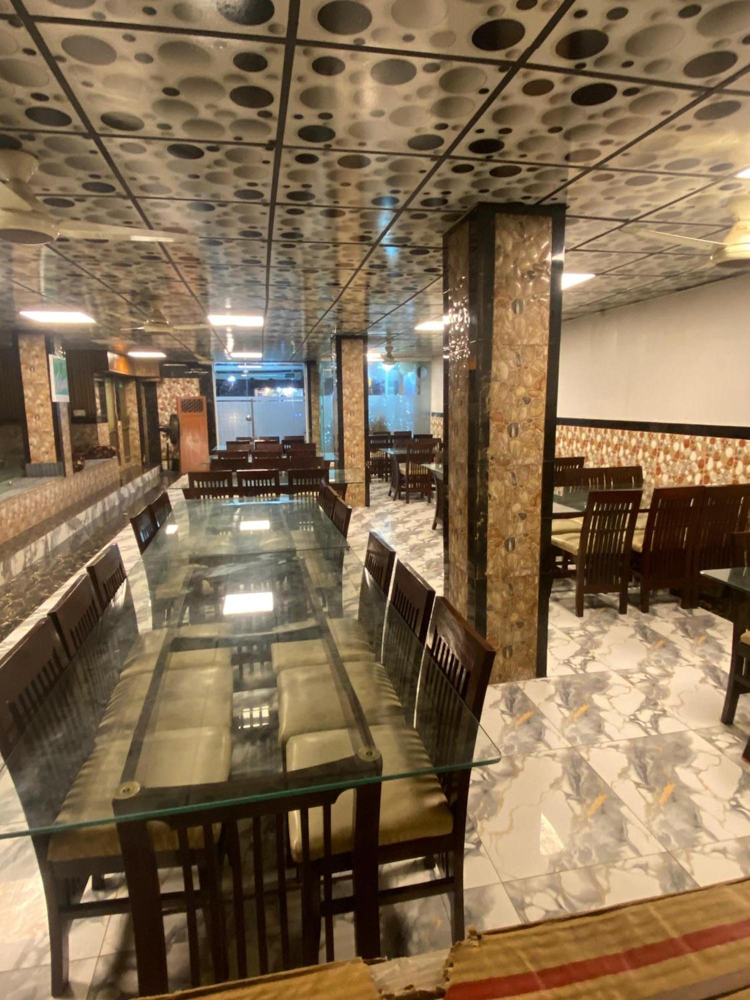 Baoo Jee Hotel Islamabad Rawalpindi Bagian luar foto