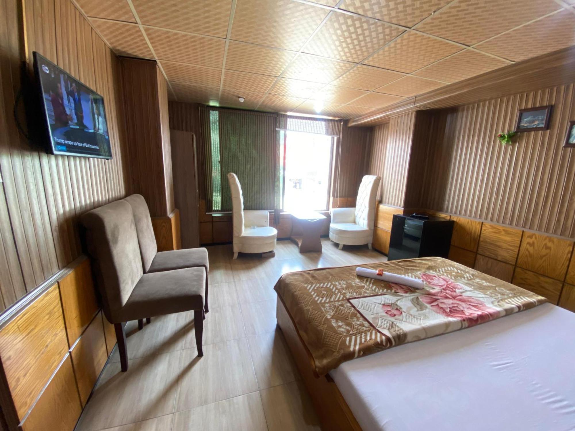 Baoo Jee Hotel Islamabad Rawalpindi Bagian luar foto