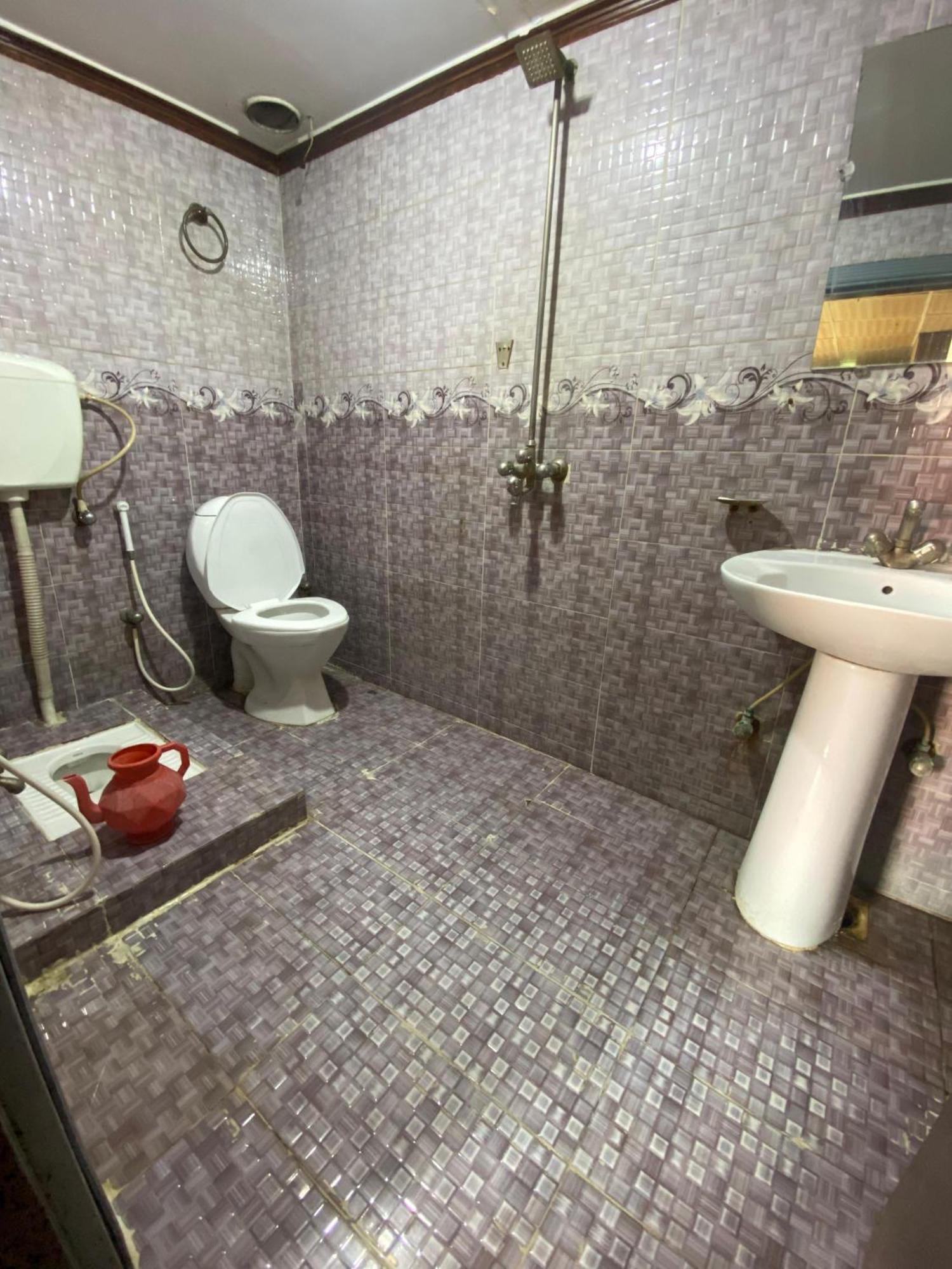Baoo Jee Hotel Islamabad Rawalpindi Bagian luar foto